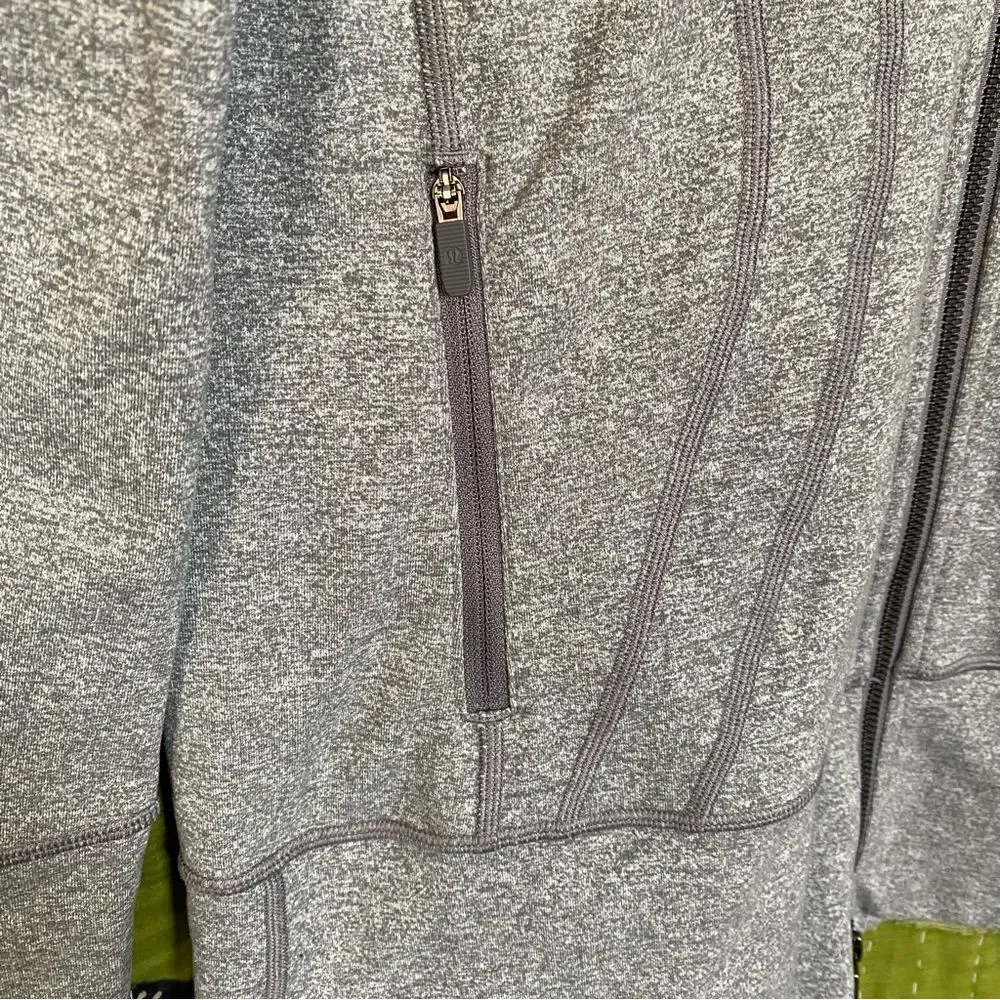 NWOT Lululemon Heathered Slate In Stride Workout Ready Jacket Size 8
